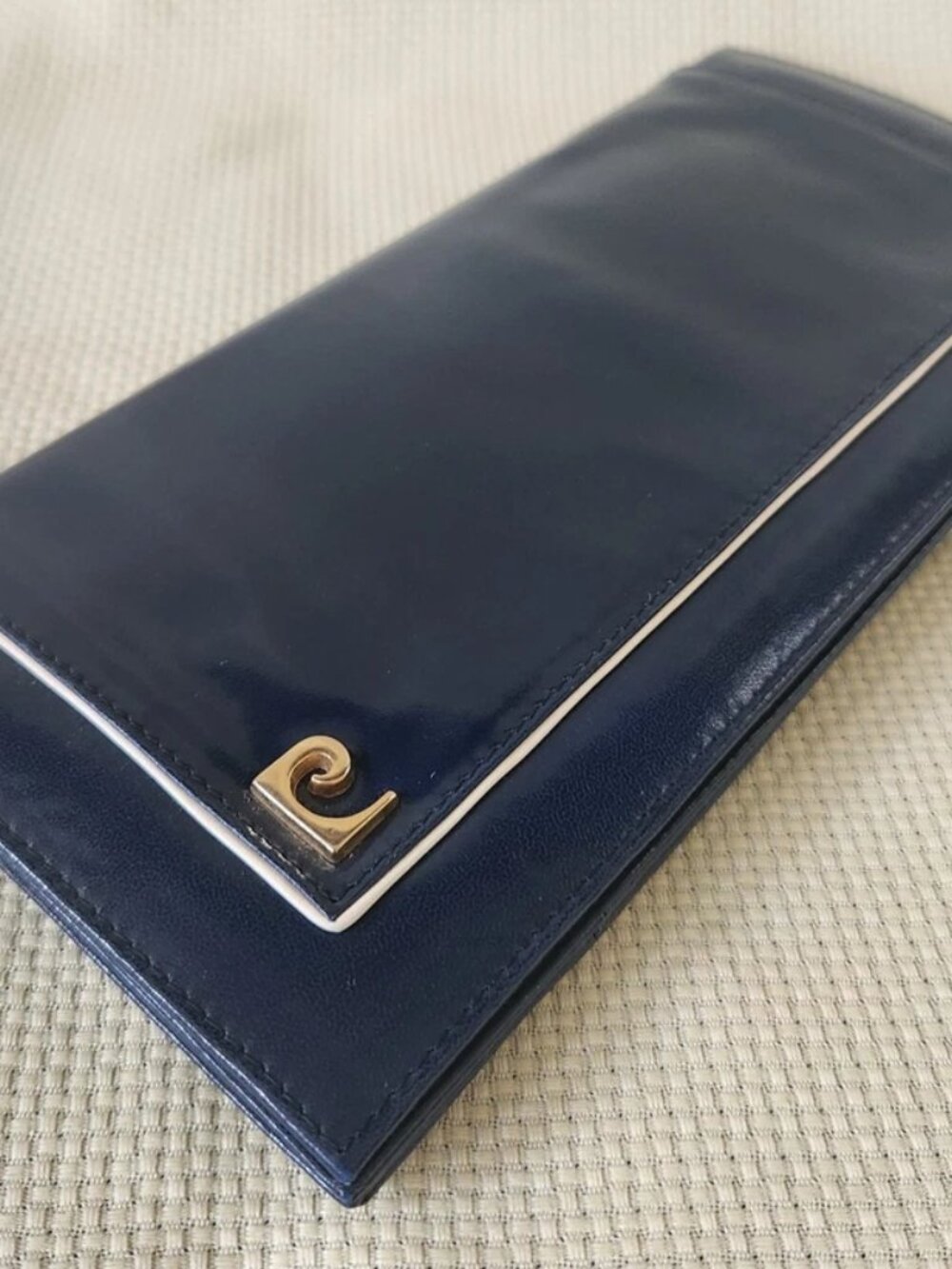 VTG Pierre Cardin Paris Navy Leather Envelope Clutch Gold Logo Made in Italy 70s